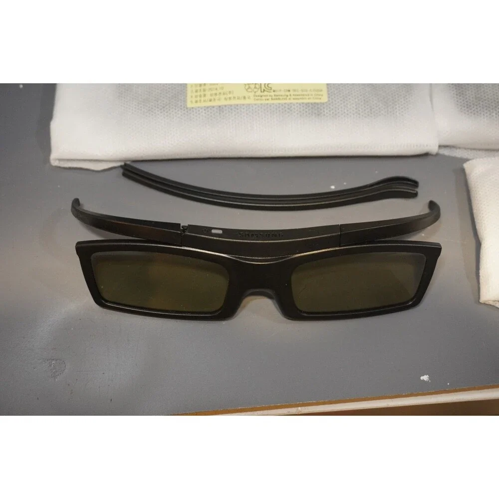 Samsung TV Accessory Kit (4 pairs) HD 3D Active Glasses SSG-5150GB Lot of 3 New
